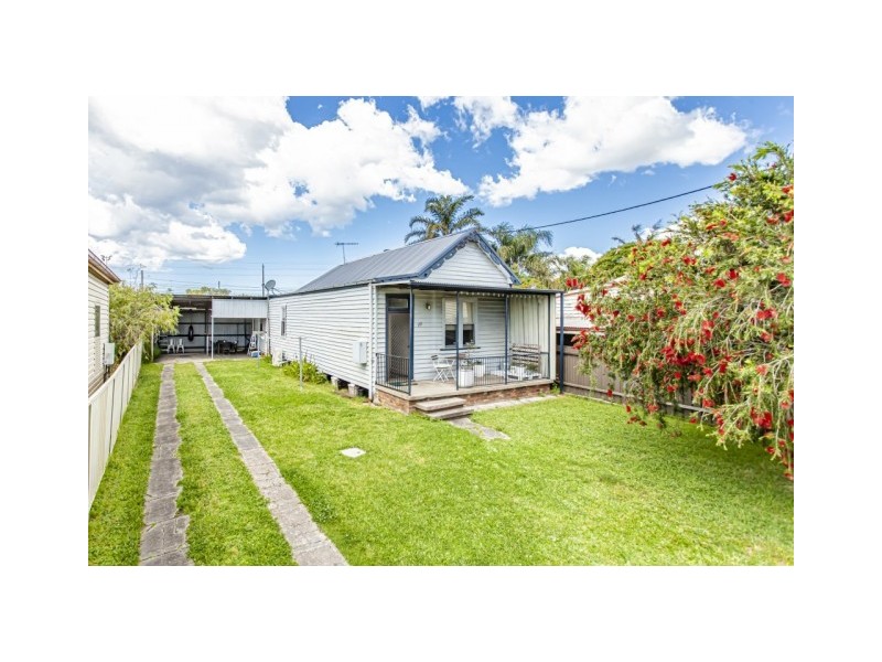 137 KINGS ROAD, New Lambton NSW 2305