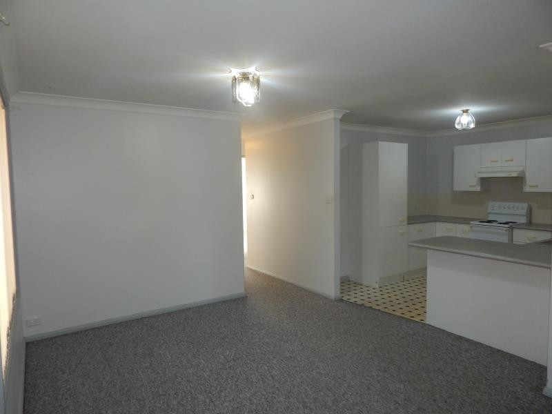 2/13 RIVERVIEW PLACE, Raymond Terrace NSW 2324