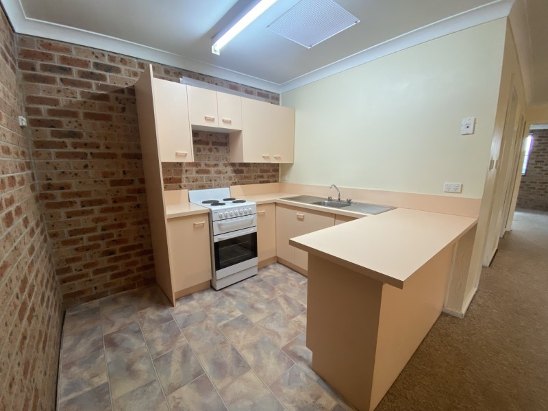 2/13 FURRACABAD CLOSE, Raymond Terrace NSW 2324