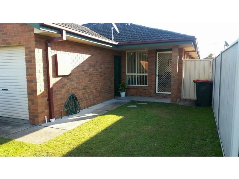 2/6 CHISHOLM COURT, Raymond Terrace NSW 2324
