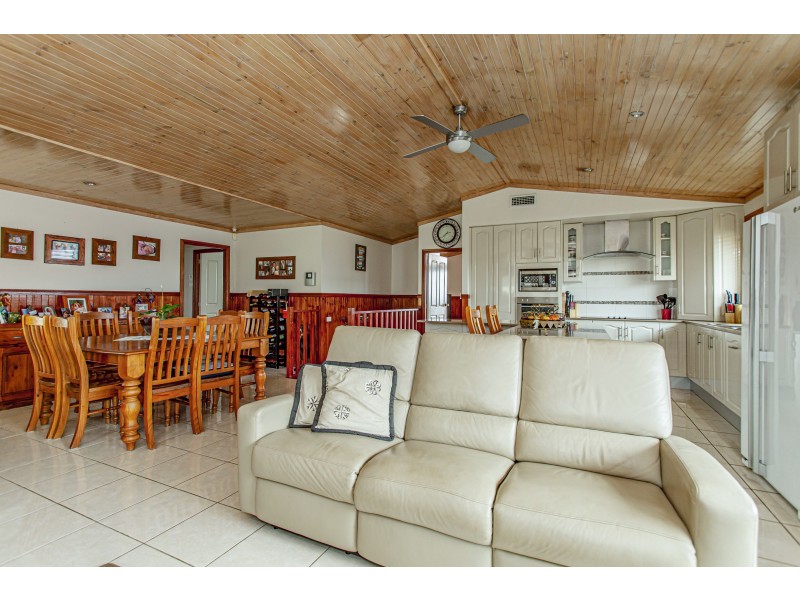 7 Kanwary Close, Raymond Terrace NSW 2324