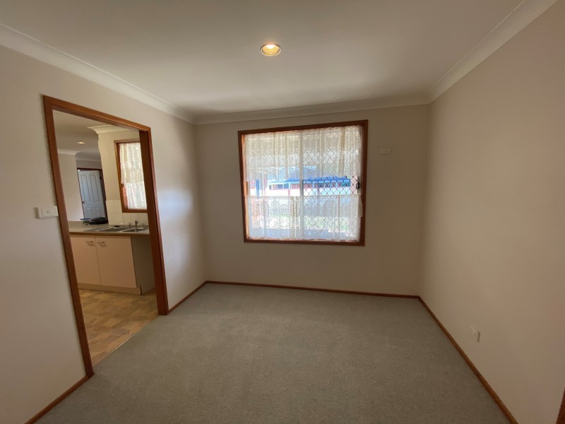 2 CEDERWOOD CRESCENT, Raymond Terrace NSW 2324