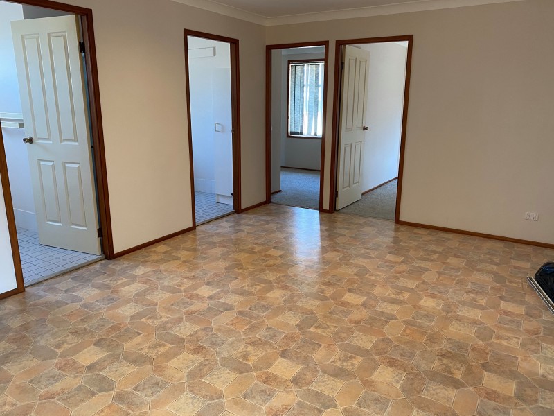 2 CEDERWOOD CRESCENT, Raymond Terrace NSW 2324