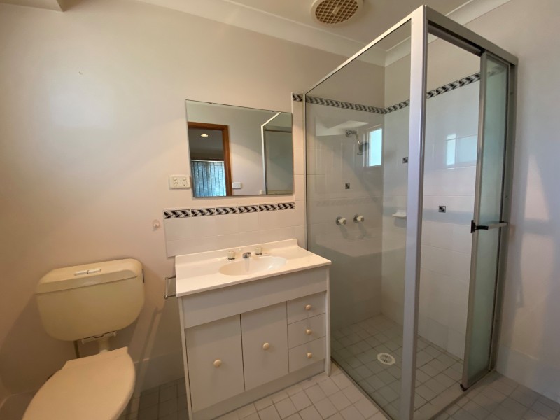 2 CEDERWOOD CRESCENT, Raymond Terrace NSW 2324