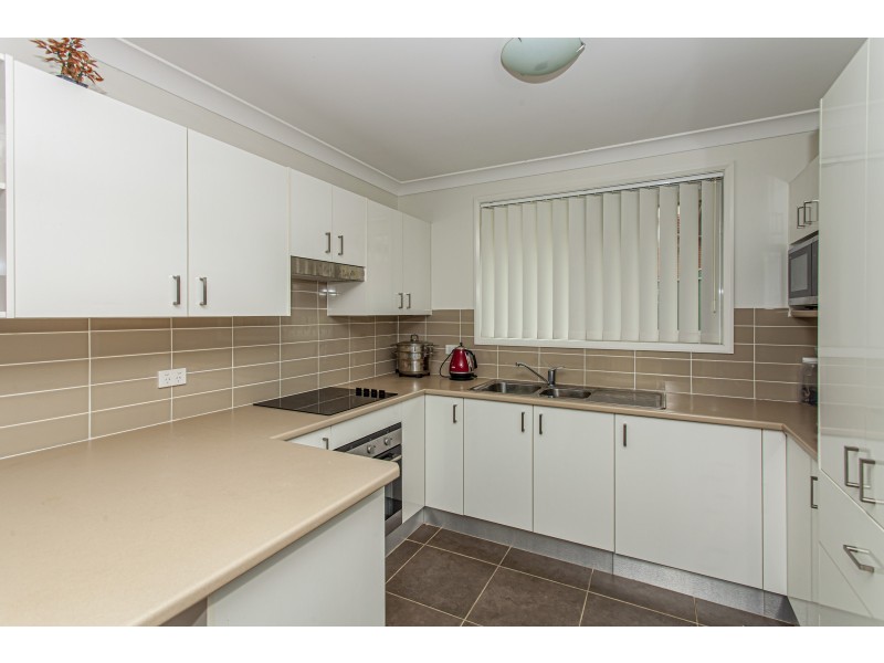 9 Oak Circuit, Raymond Terrace NSW 2324