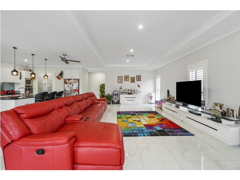 39 Woodlands Drive, Weston NSW 2326