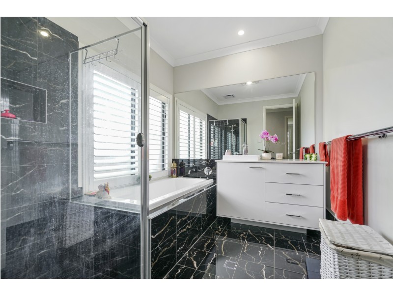 39 Woodlands Drive, Weston NSW 2326