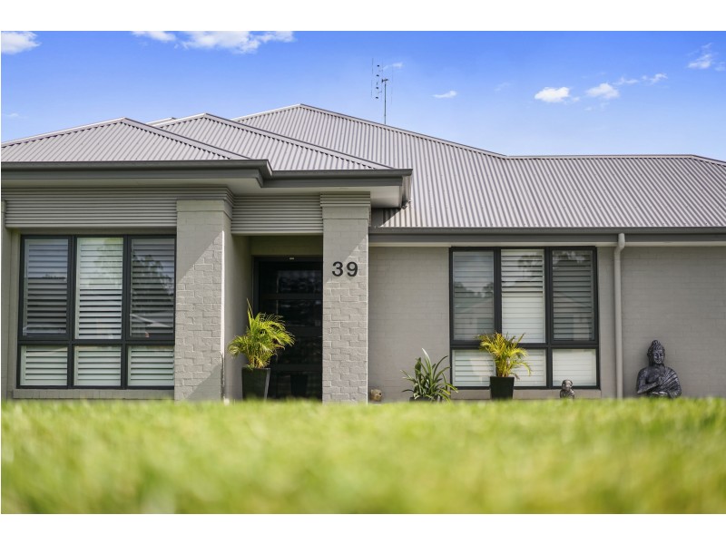 39 Woodlands Drive, Weston NSW 2326