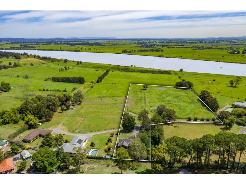 61 Sturgeon Street, Raymond Terrace NSW 2324