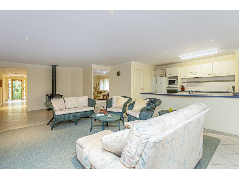 4 Leigh Place, Raymond Terrace NSW 2324