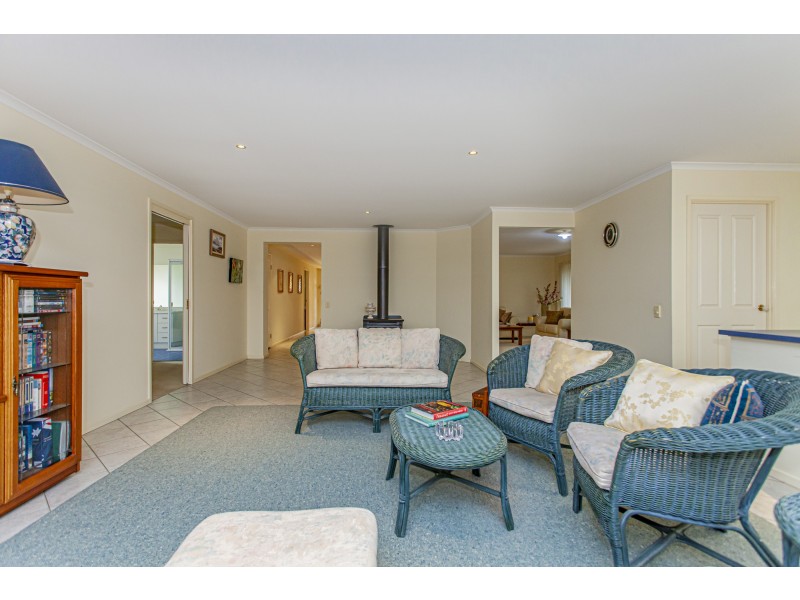 4 Leigh Place, Raymond Terrace NSW 2324