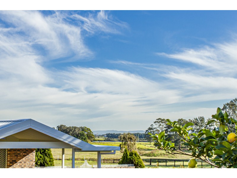 17 Murulla Crescent, Raymond Terrace NSW 2324