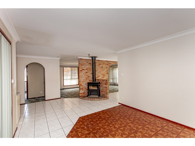 12 Middleton Close, Raymond Terrace NSW 2324