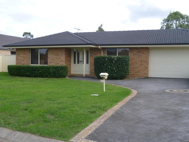 7 GLOVER CRESCENT, Metford NSW 2323