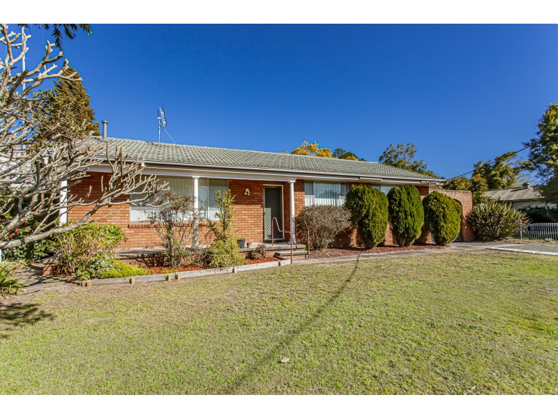 4 Meredith Crescent, Raymond Terrace NSW 2324