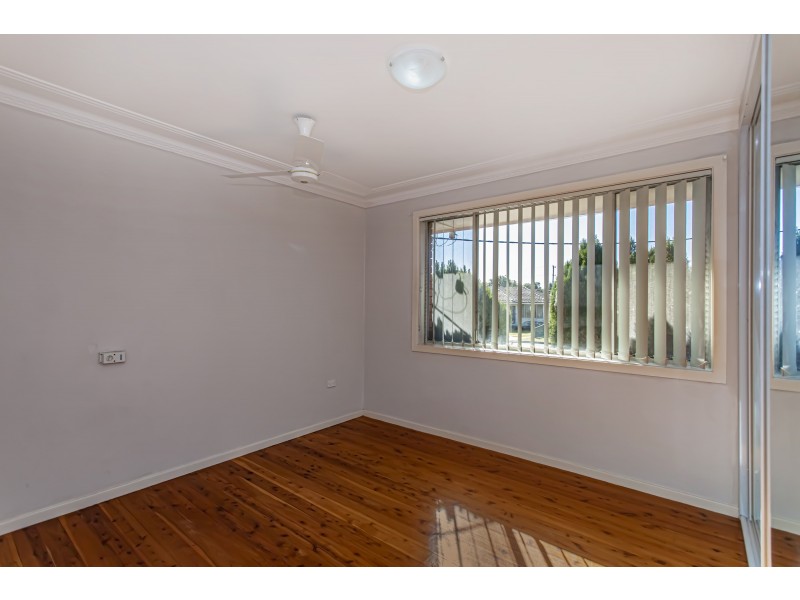 4 Meredith Crescent, Raymond Terrace NSW 2324