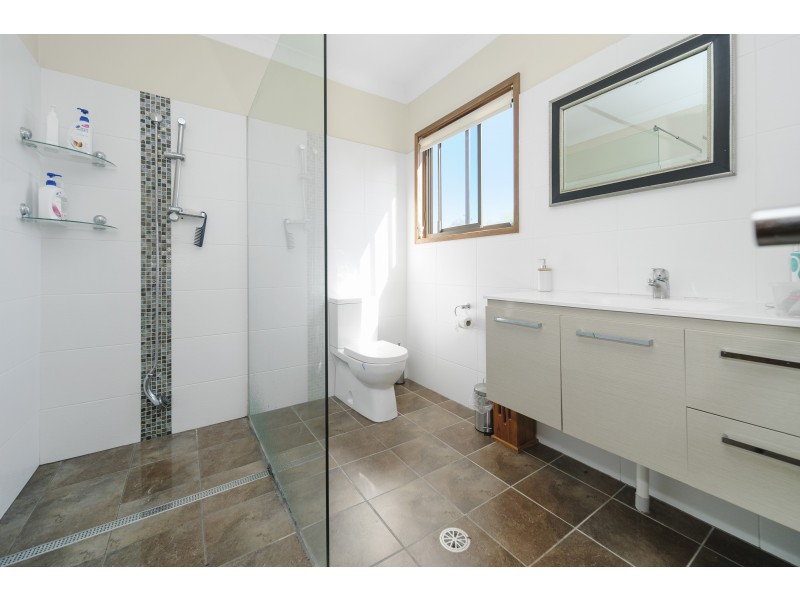 995 Richardson Road, Campvale NSW 2318