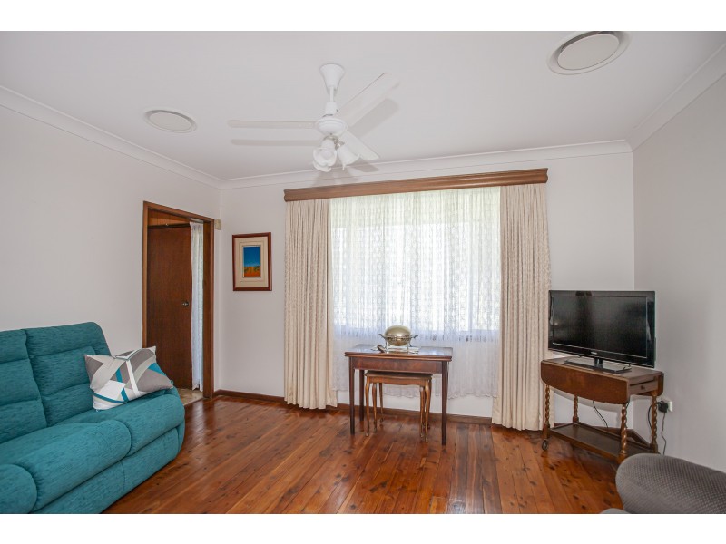 18 Warren Street, Seaham NSW 2324