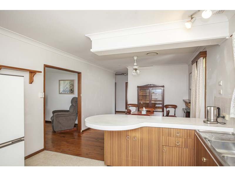 18 Warren Street, Seaham NSW 2324