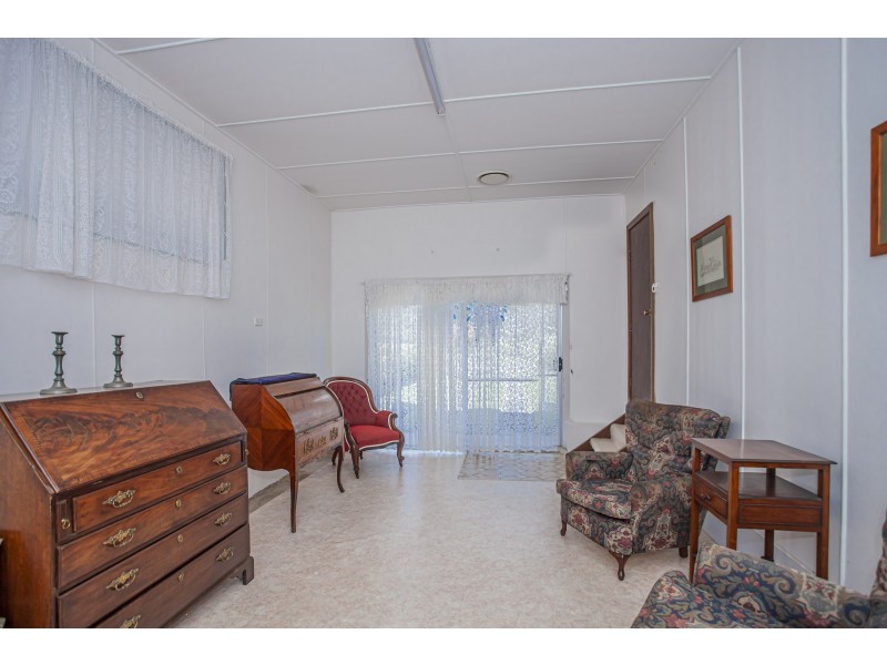 18 Warren Street, Seaham NSW 2324