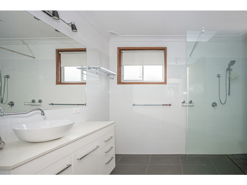 18 Warren Street, Seaham NSW 2324