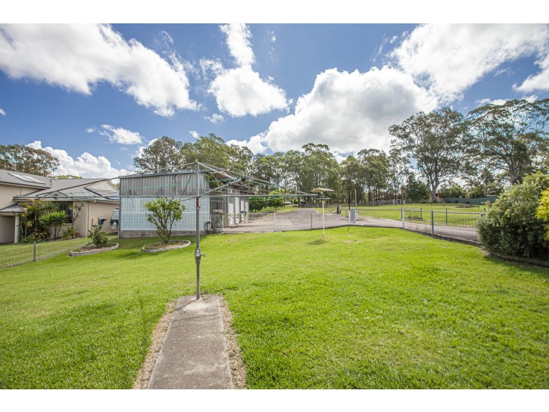 18 Warren Street, Seaham NSW 2324