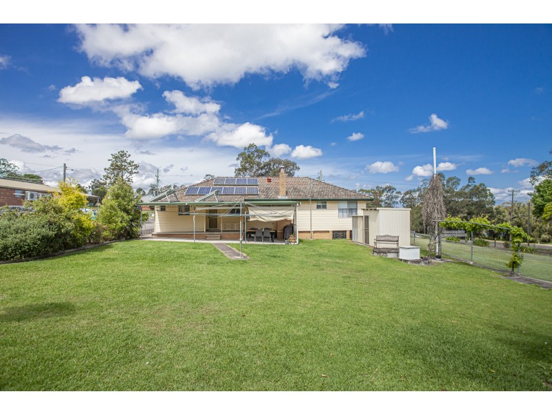 18 Warren Street, Seaham NSW 2324