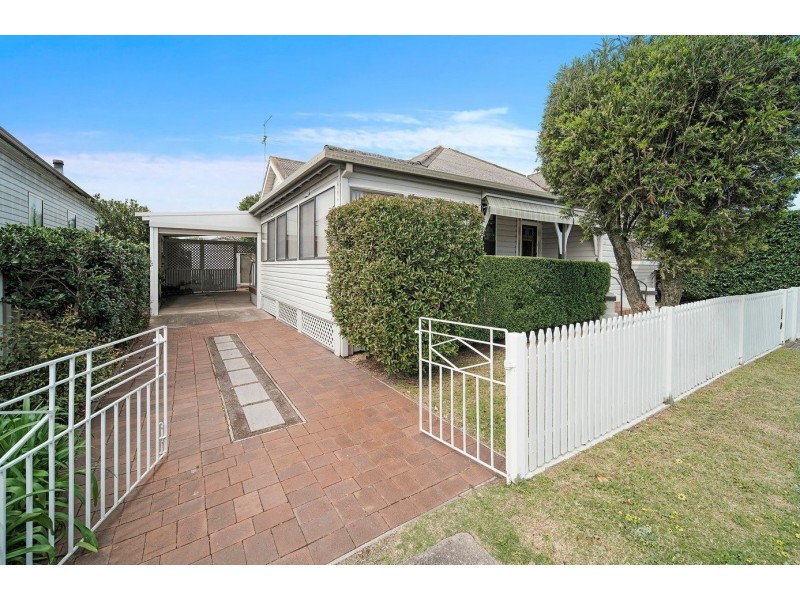 22 Dunbar Street, Stockton NSW 2295