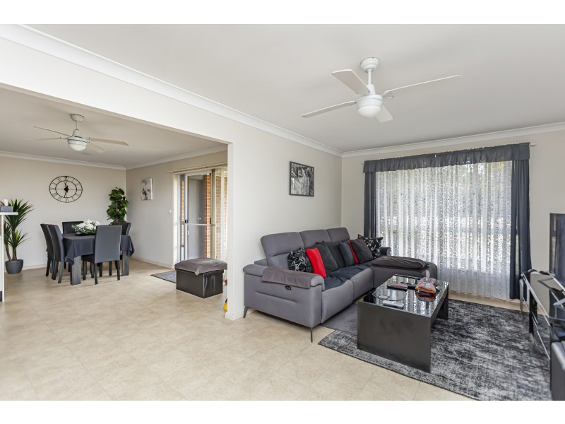 1/10 Eskdale Drive, Raymond Terrace NSW 2324