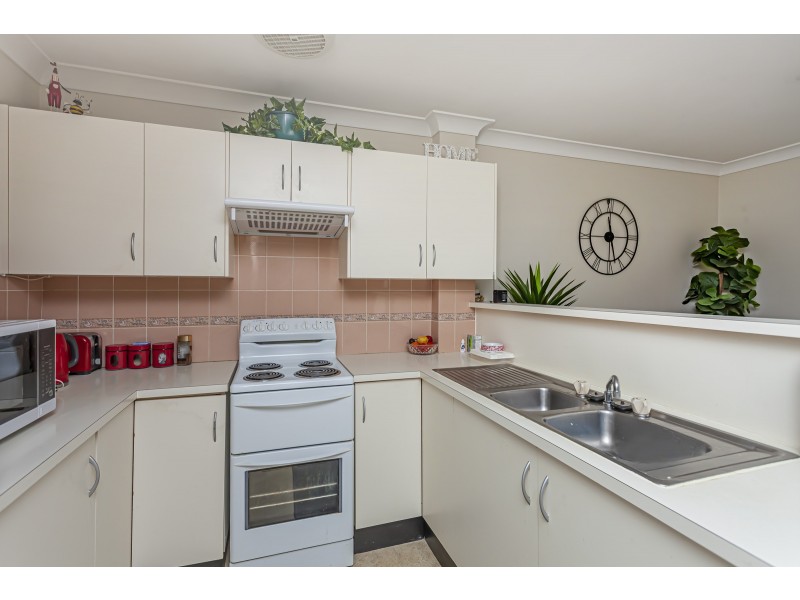 1/10 Eskdale Drive, Raymond Terrace NSW 2324