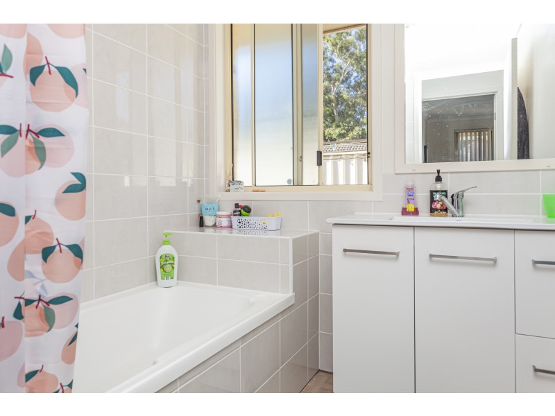 5 Middleton Close, Raymond Terrace NSW 2324