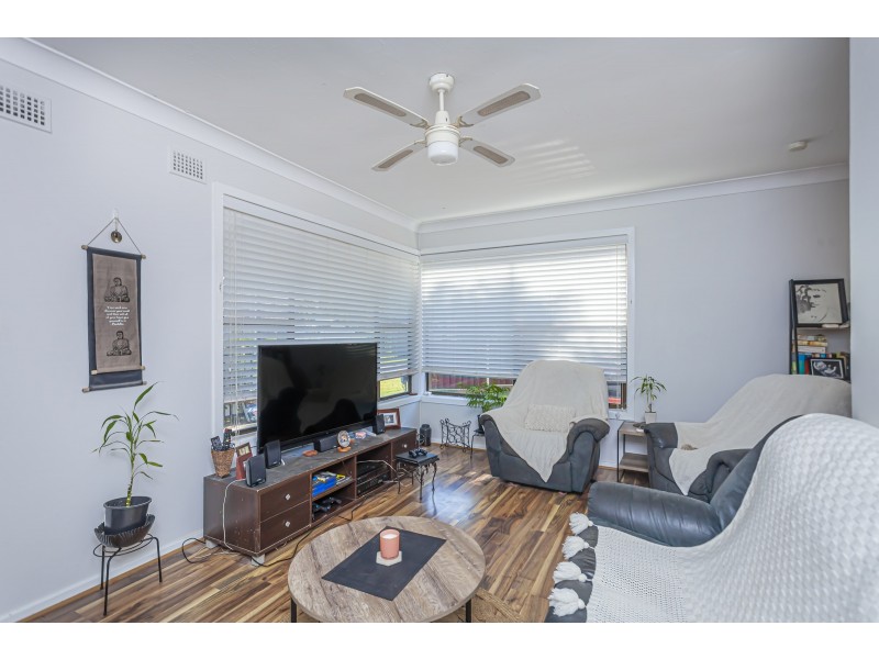 2 Morgan Cresecent, Raymond Terrace NSW 2324