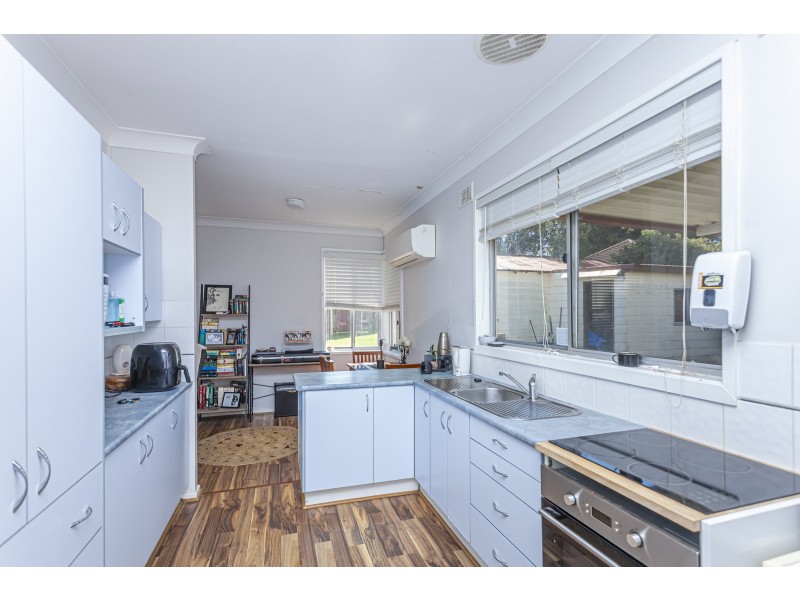 2 Morgan Cresecent, Raymond Terrace NSW 2324