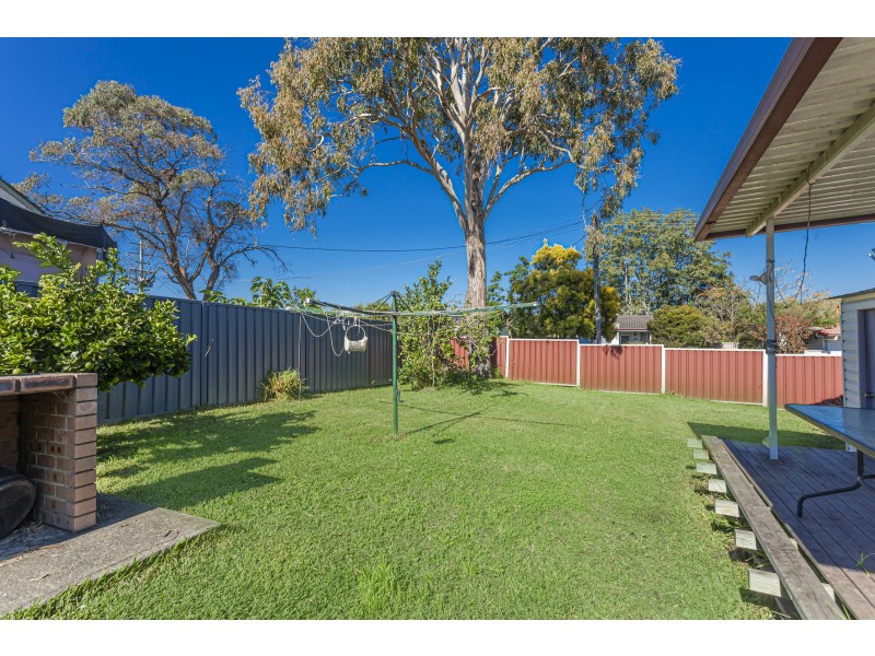 2 Morgan Cresecent, Raymond Terrace NSW 2324