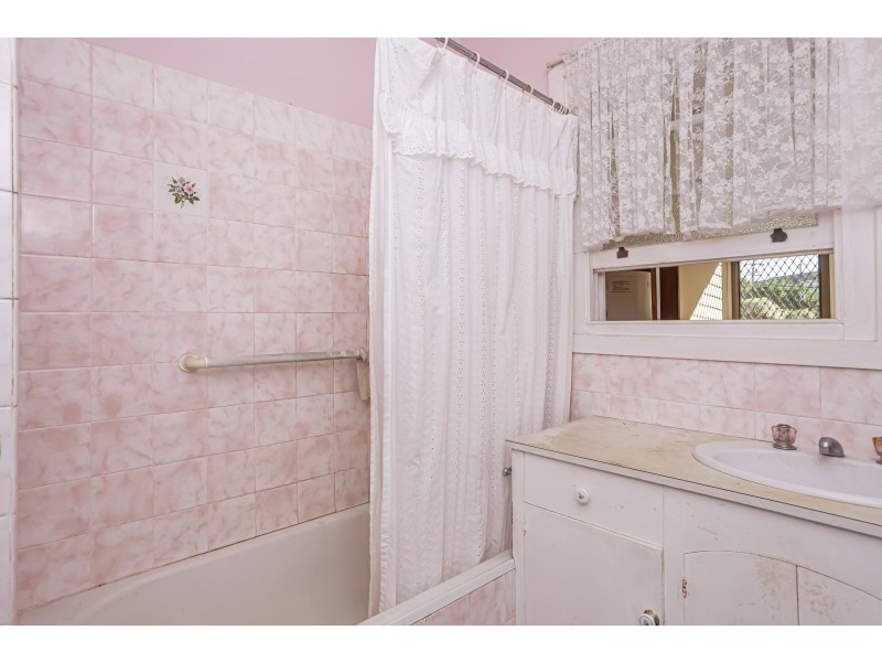 4 Warringhi Street, Raymond Terrace NSW 2324