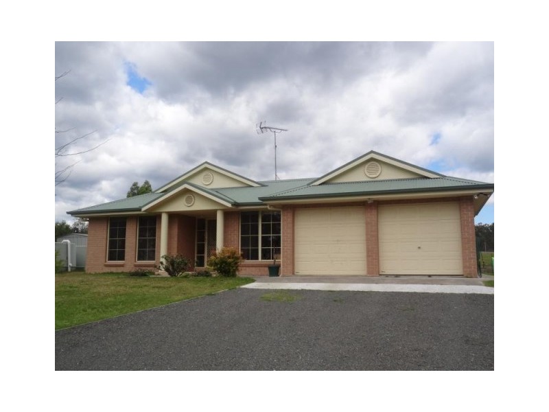 13 Storks Road, Glen Oak NSW 2320