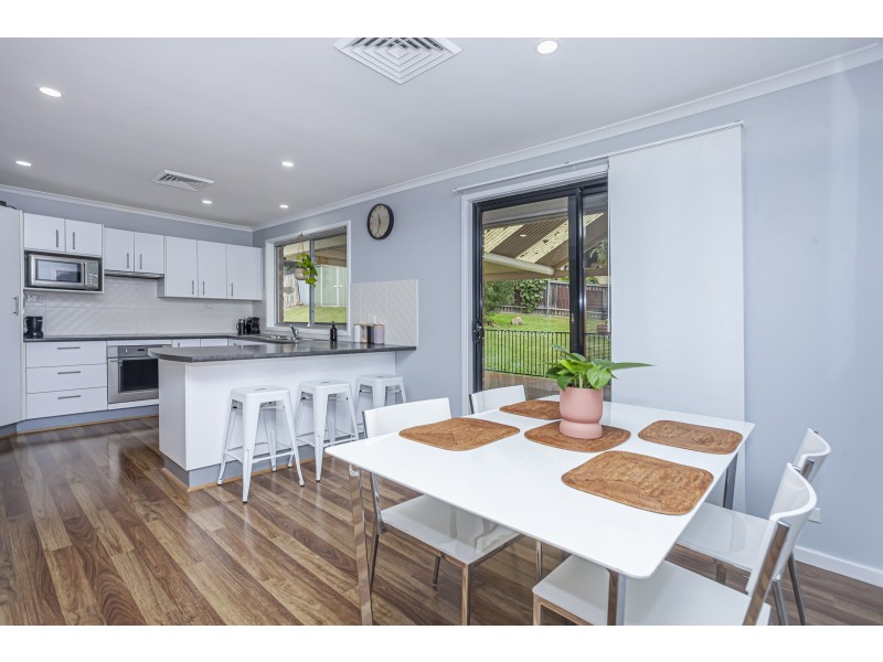 2 Henderson Close, Raymond Terrace NSW 2324