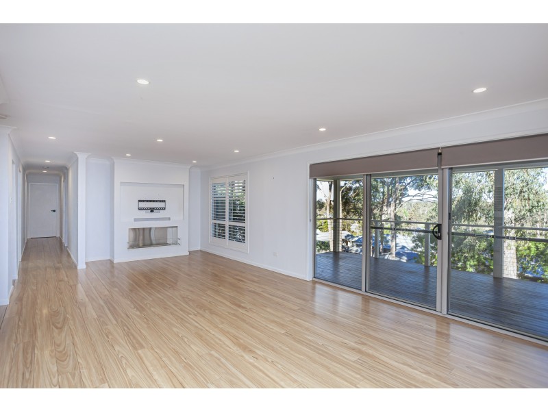 12 Pinehurst Way, Medowie NSW 2318