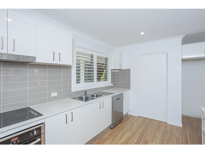 12 Pinehurst Way, Medowie NSW 2318