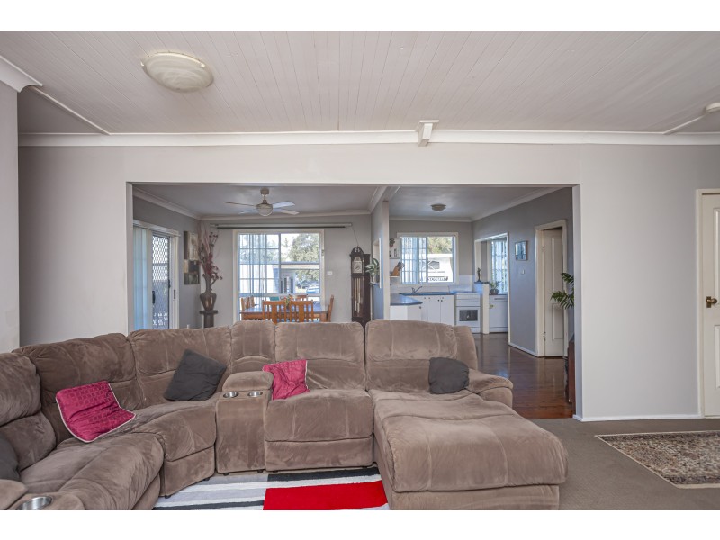 23 Gwen Parade, Raymond Terrace NSW 2324