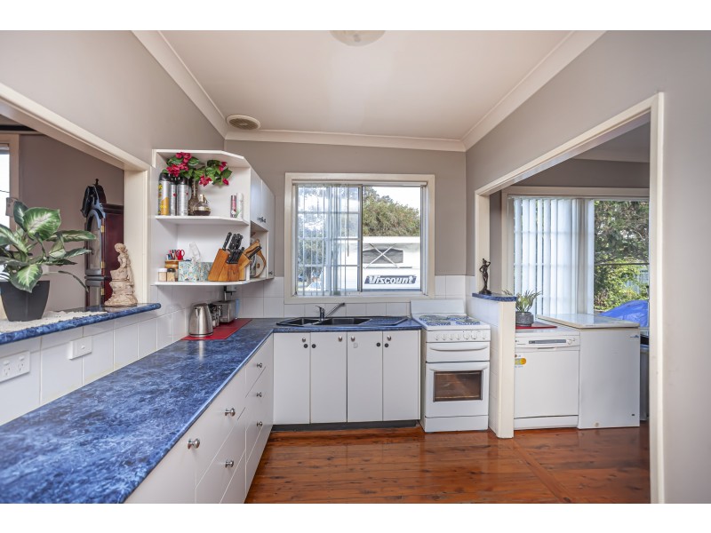 23 Gwen Parade, Raymond Terrace NSW 2324