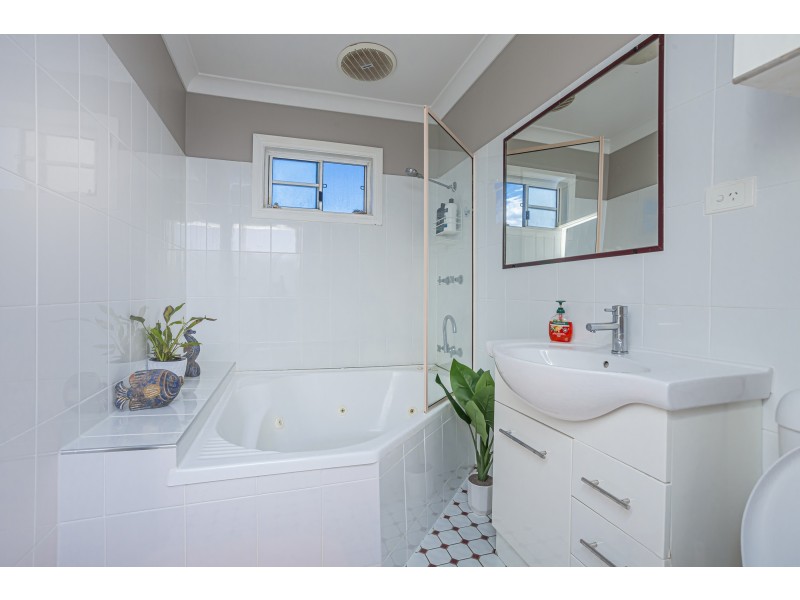 23 Gwen Parade, Raymond Terrace NSW 2324