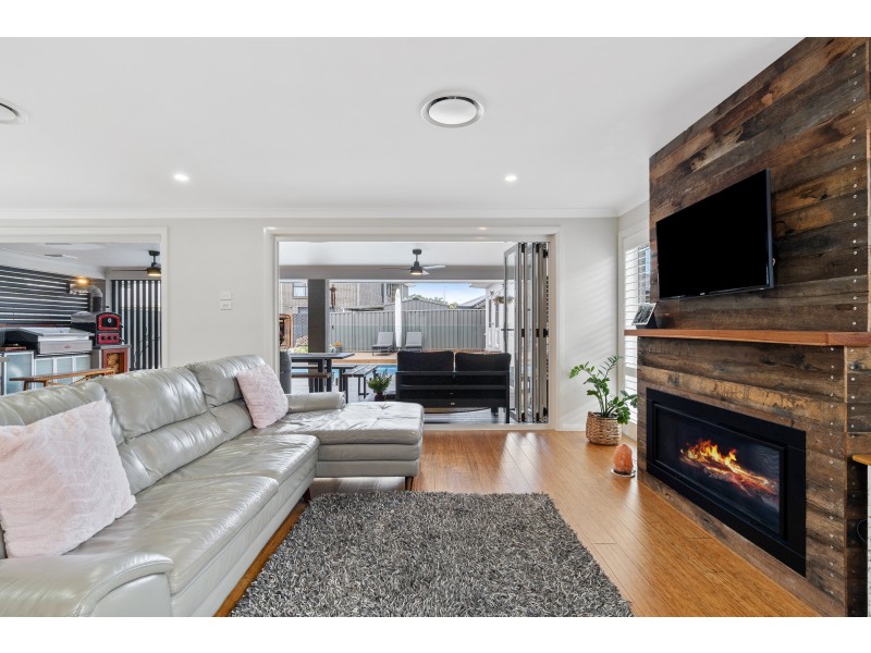 18 Plover Street, Fern Bay NSW 2295