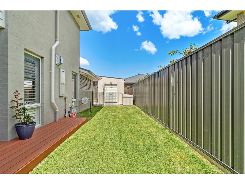 18 Plover Street, Fern Bay NSW 2295