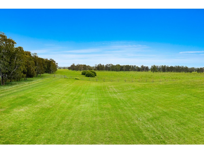 235 Newline Road, Raymond Terrace NSW 2324
