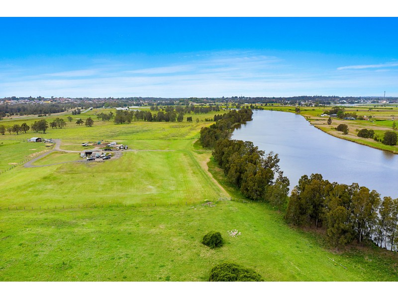 235 Newline Road, Raymond Terrace NSW 2324