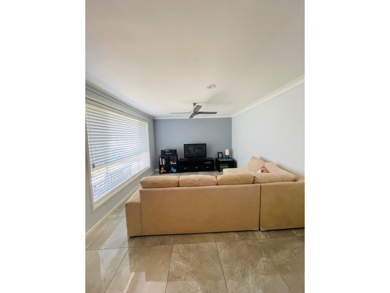 8 Kendall Place, Raymond Terrace NSW 2324