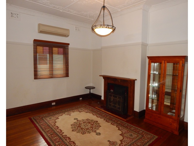 73 Banks Street, East Maitland NSW 2323