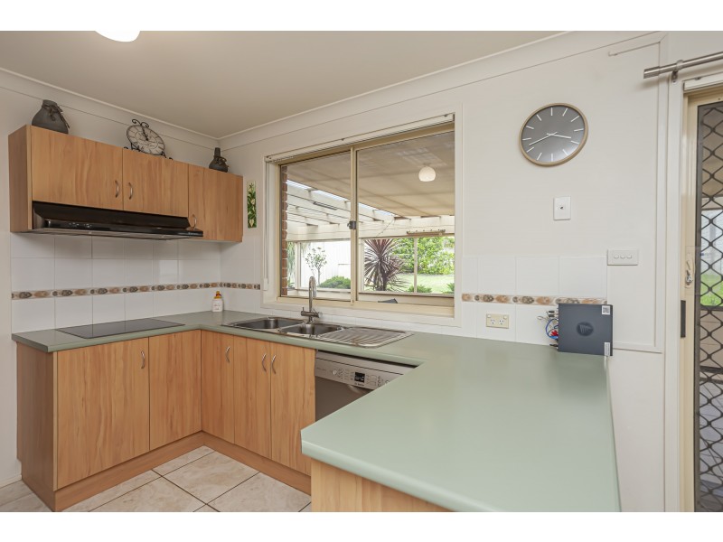 65 Dalyell Way, Raymond Terrace NSW 2324