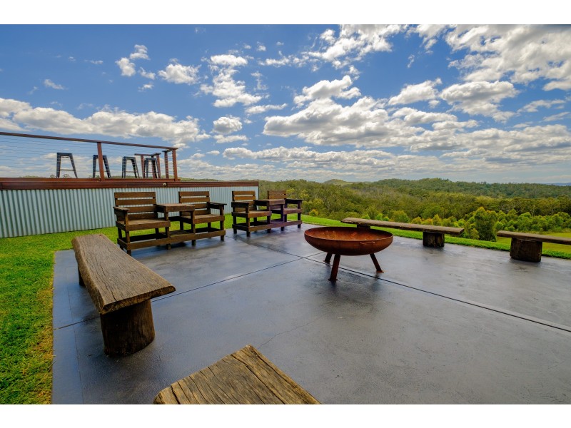 586 Fords Road, Limeburners Creek NSW 2324